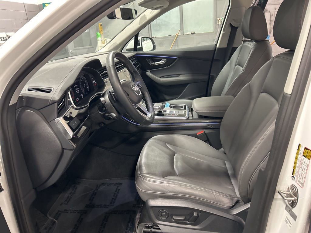 Used 2025 Audi Q7 3.0T Premium Plus image 18