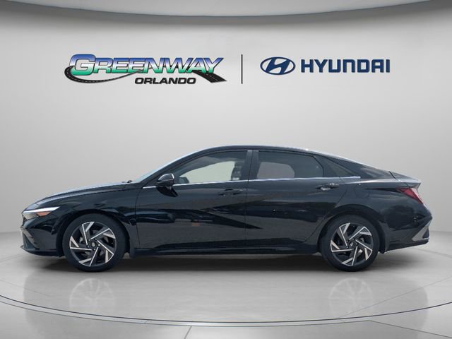 Used 2024 Hyundai Elantra Limited image 4