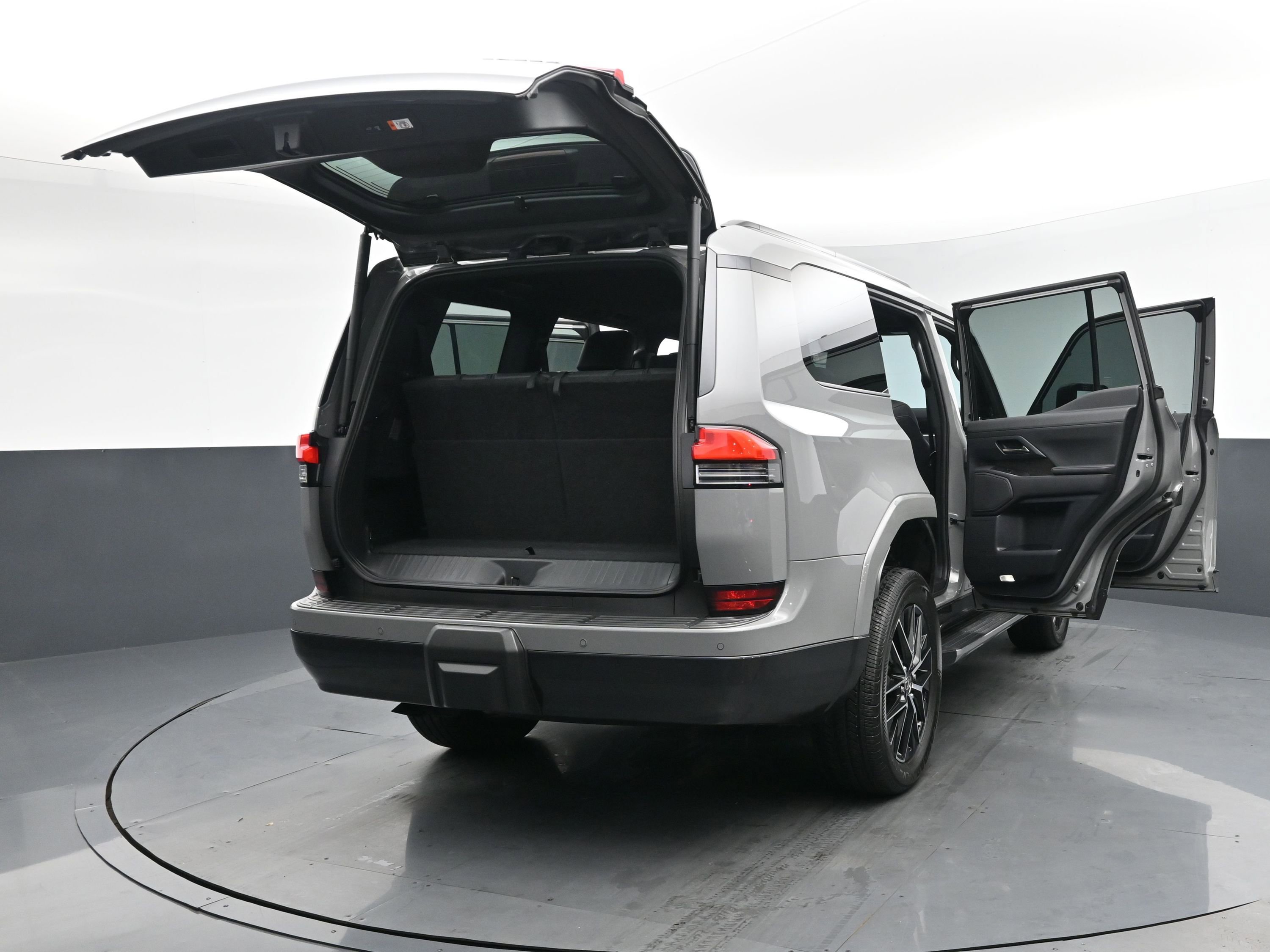 Used 2024 Lexus GX 550 image 31