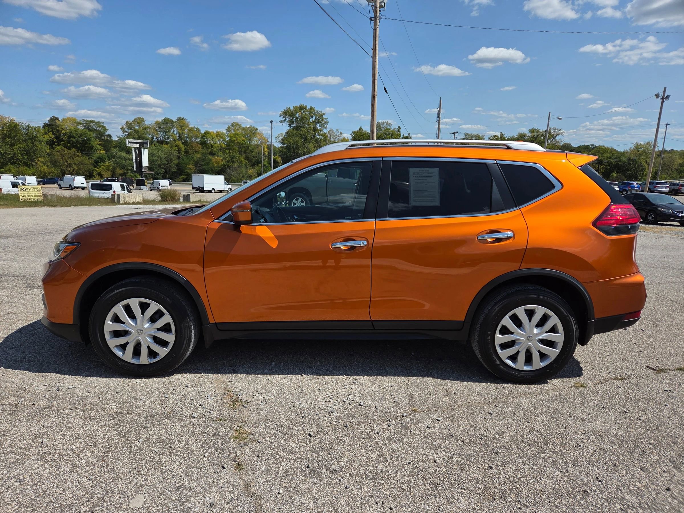 Used 2017 Nissan Rogue S w/ S Appearance Package AWD/4WD image 1
