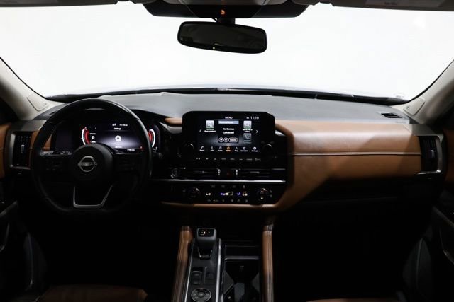 Used 2022 Nissan Pathfinder Platinum w/ Cargo Package image 15