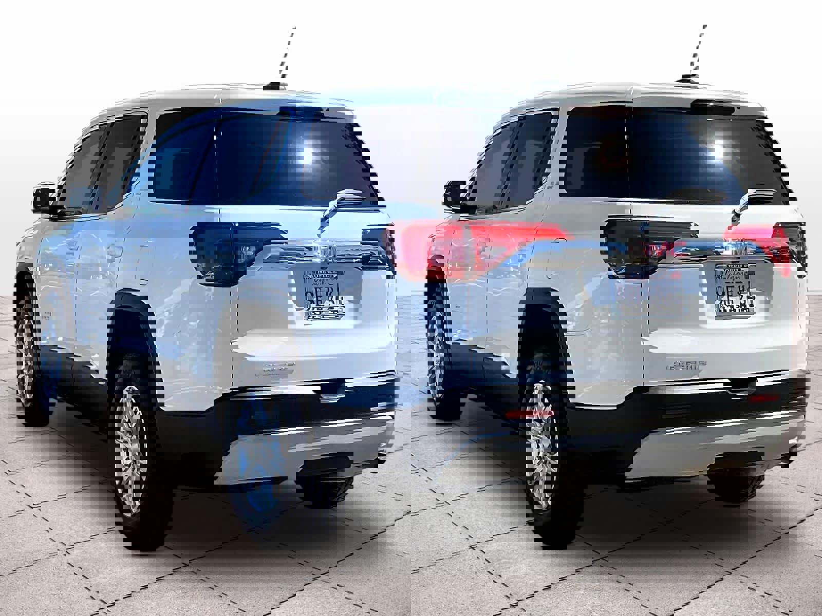 Used 2019 GMC Acadia SLE image 13