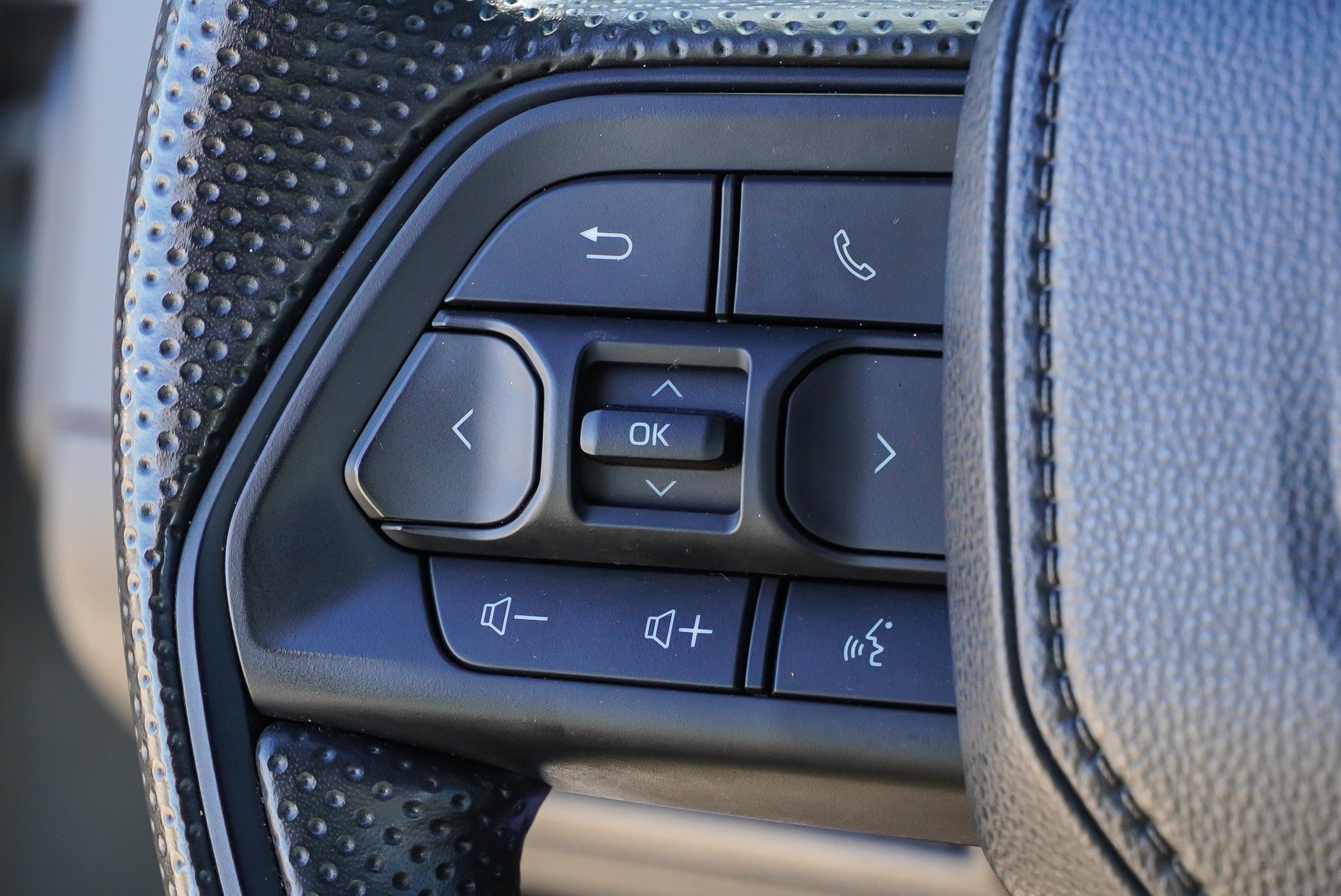 Certified 2024 Toyota Tacoma SR AWD/4WD image 32
