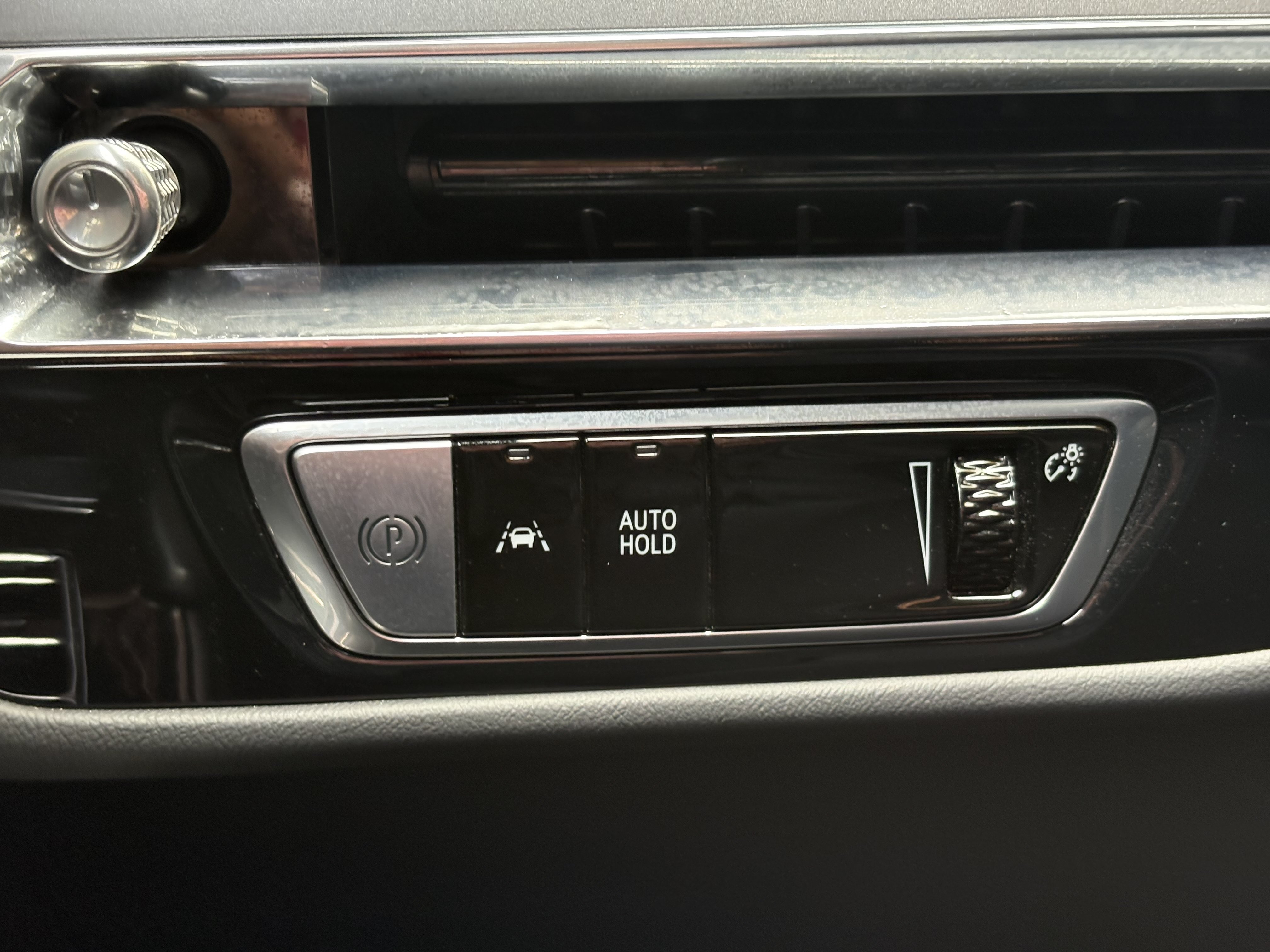 Certified 2024 Cadillac Lyriq Tech AWD/4WD image 29