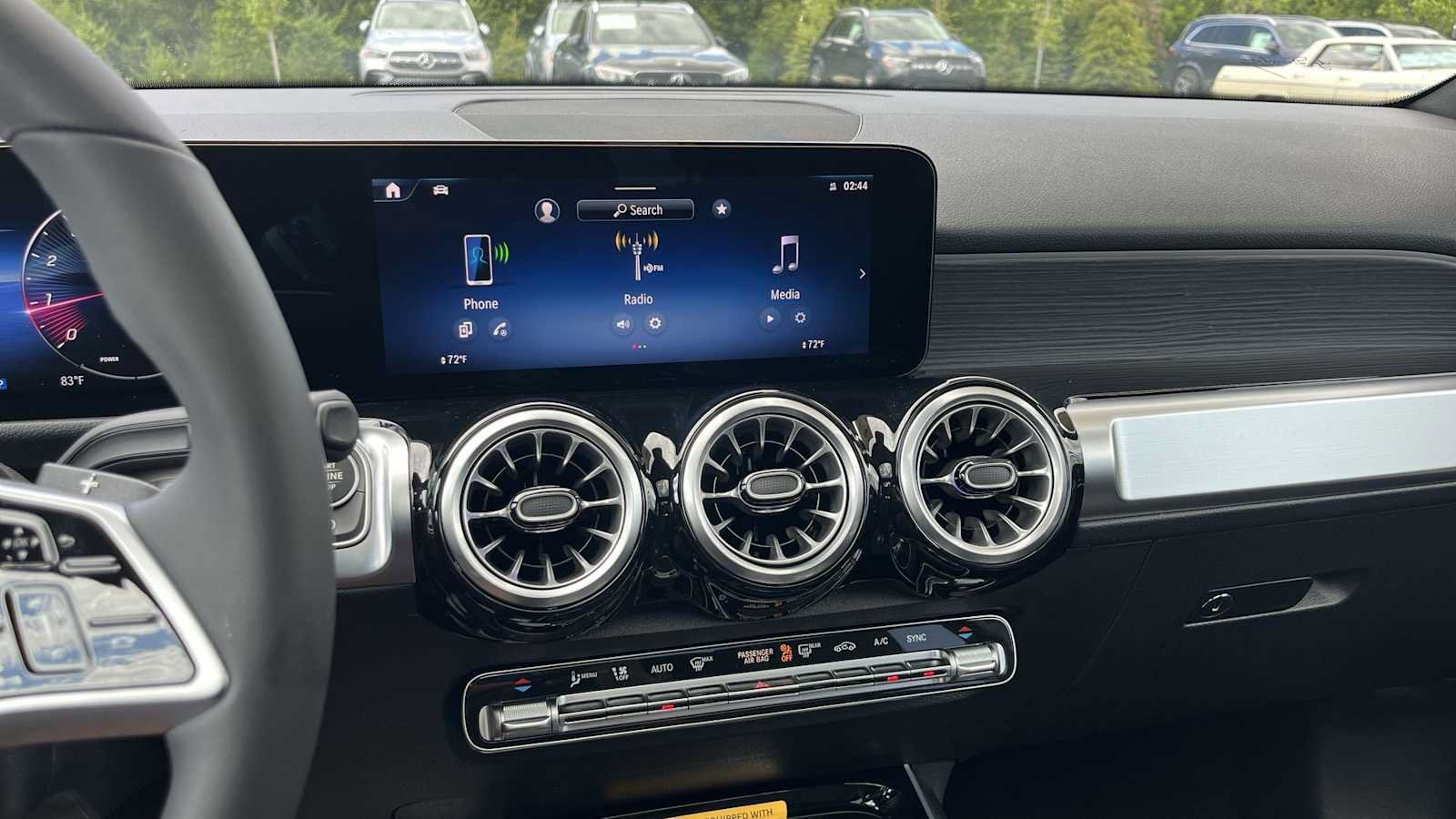 New 2026 Mercedes-Benz GLB 250 4MATIC image 44