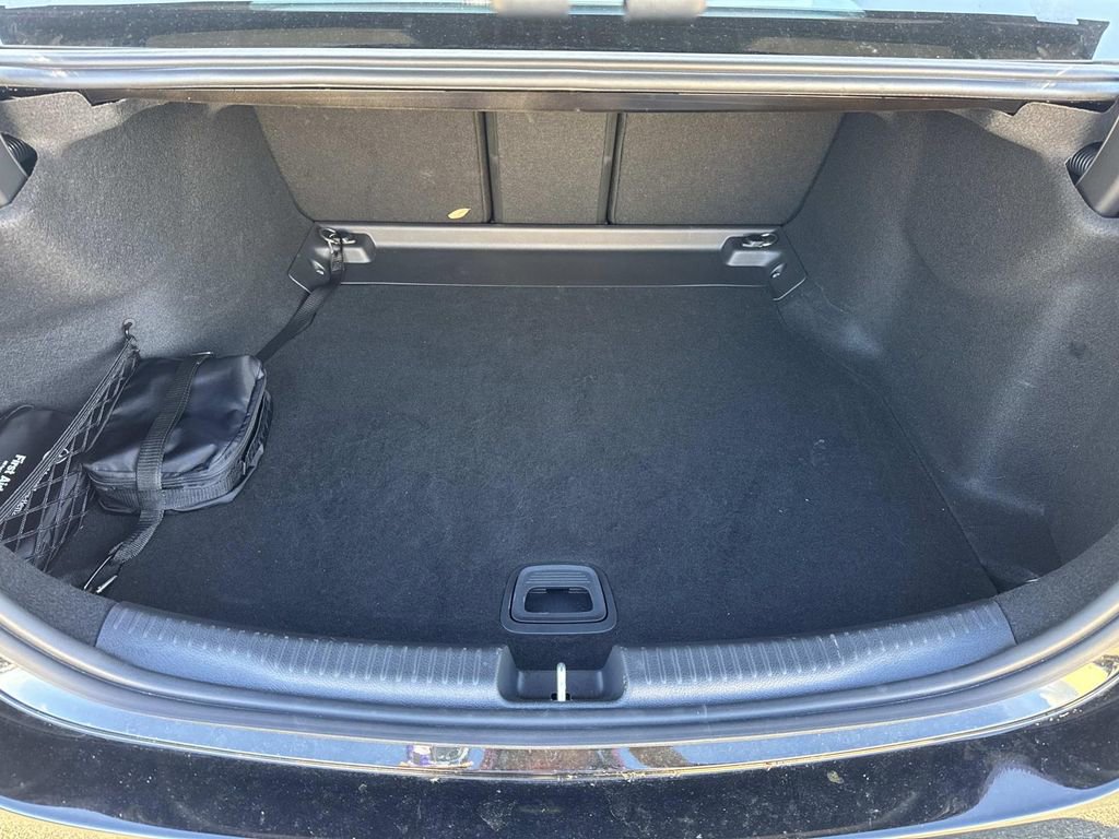 Used 2025 Mercedes-Benz C 300 Sedan image 8