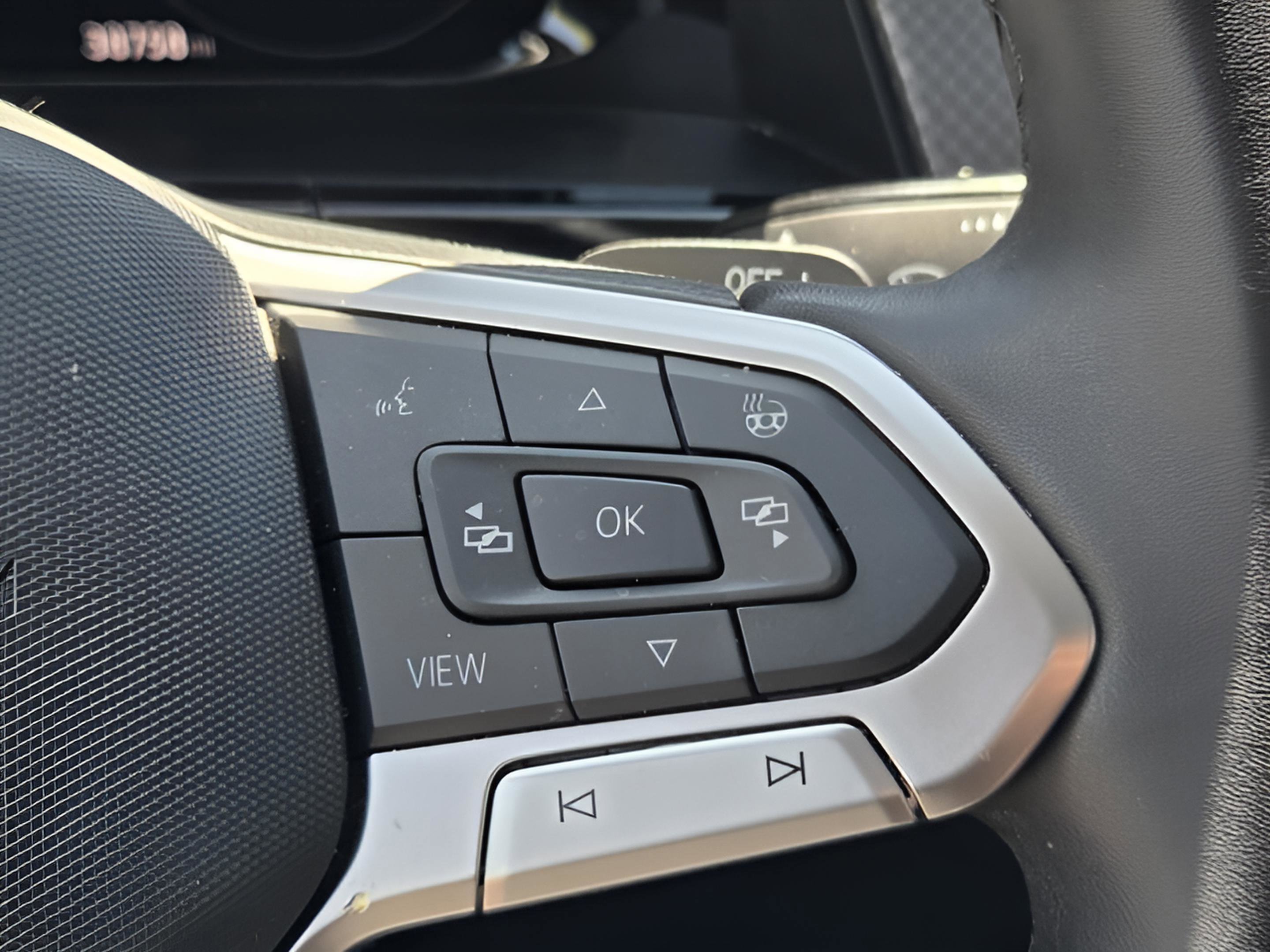 Used 2024 Volkswagen Atlas Peak Edition SEL image 21