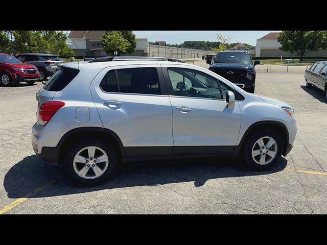 Used 2019 Chevrolet Trax LT w/ LT Convenience Package FWD image 37