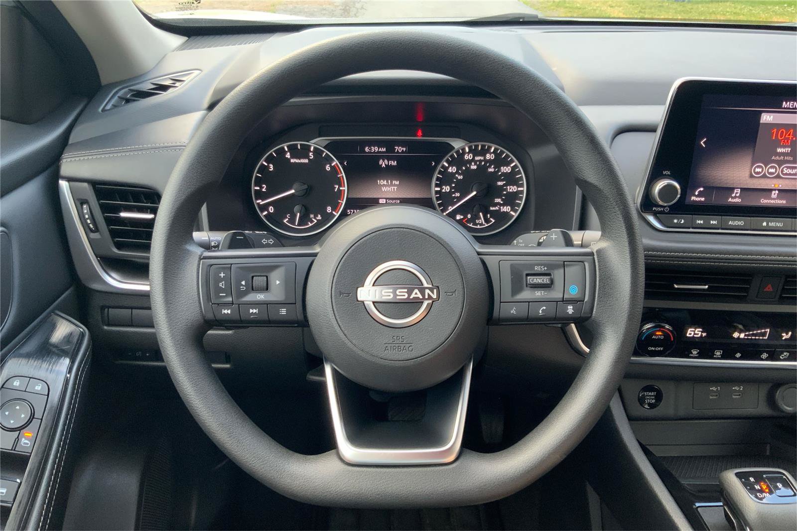 Used 2024 Nissan Rogue SV AWD/4WD image 16