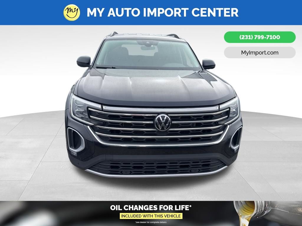 Used 2024 Volkswagen Atlas SE image 2