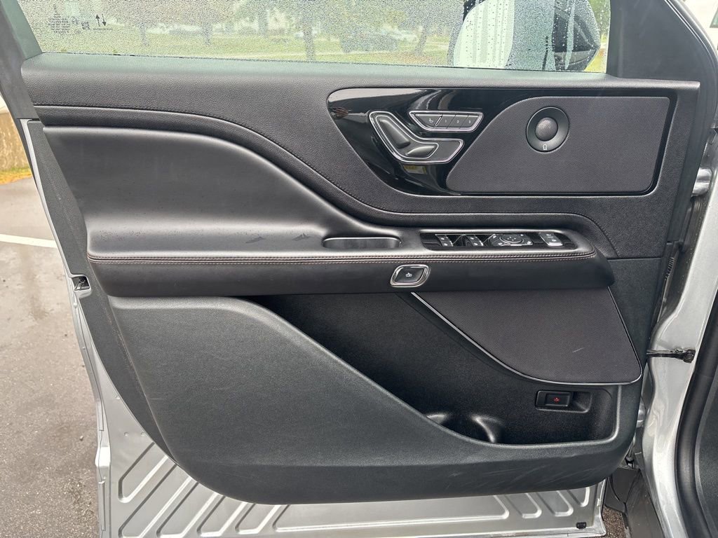 Used 2024 Lincoln Aviator Reserve image 15