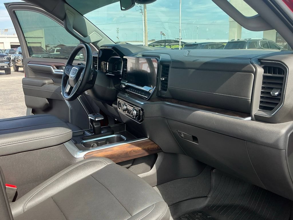 Used 2023 GMC Sierra 1500 SLT w/ SLT Premium Package AWD/4WD image 18