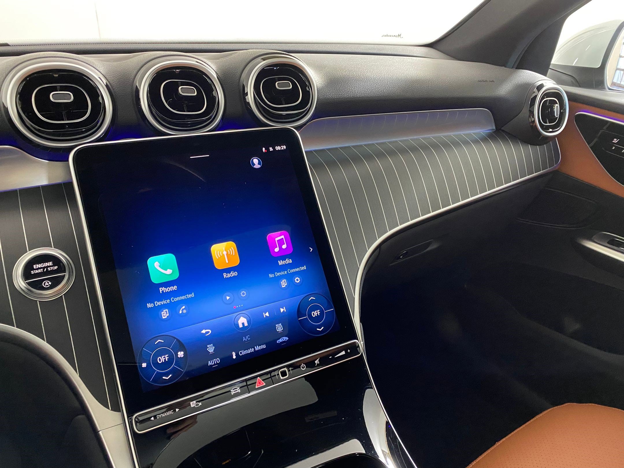 Used 2026 Mercedes-Benz GLC 300 4MATIC image 22