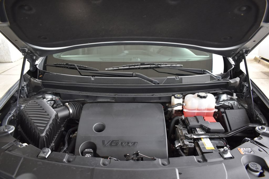 Used 2023 Chevrolet Traverse LT FWD image 12