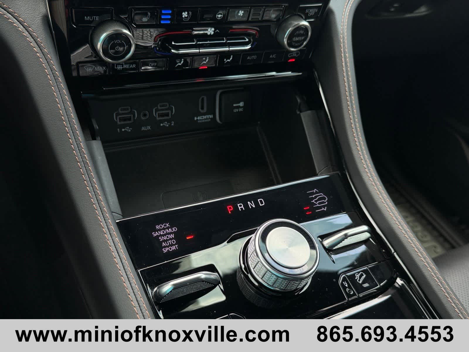 Used 2024 Jeep Grand Cherokee L Summit AWD/4WD image 35