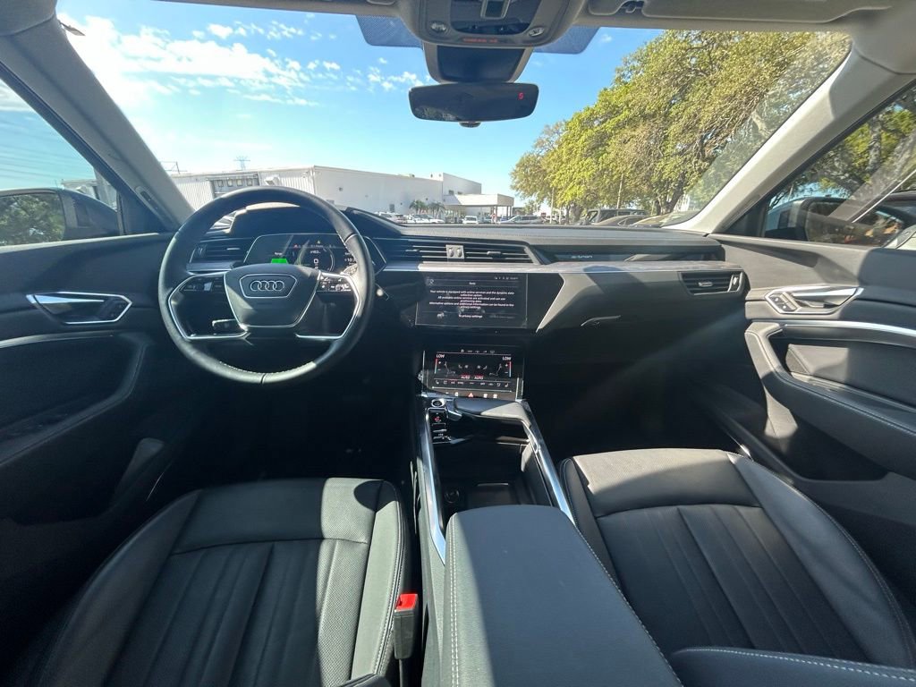 Used 2024 Audi Q8 e-tron Premium Plus w/ Premium Plus Package AWD/4WD image 10