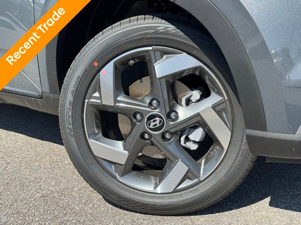 Certified 2025 Hyundai Venue Limited image 5
