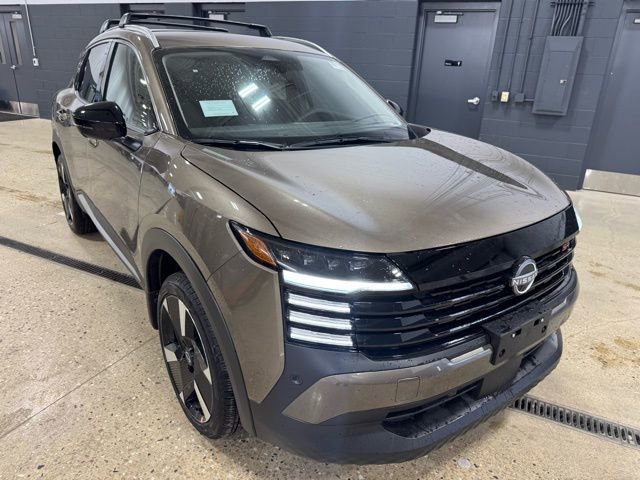 New 2026 Nissan Kicks SR w/ Cold Weather Package image 5