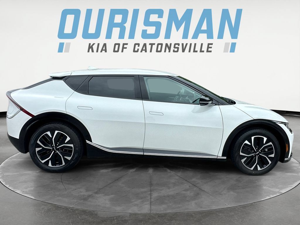 Used 2024 Kia EV6 Wind RWD image 7