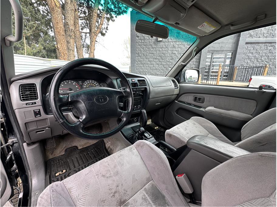 Used 2001 Toyota 4Runner SR5 image 2