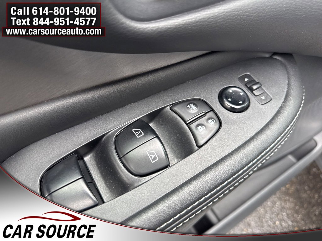 Used 2023 Nissan Murano SV image 18