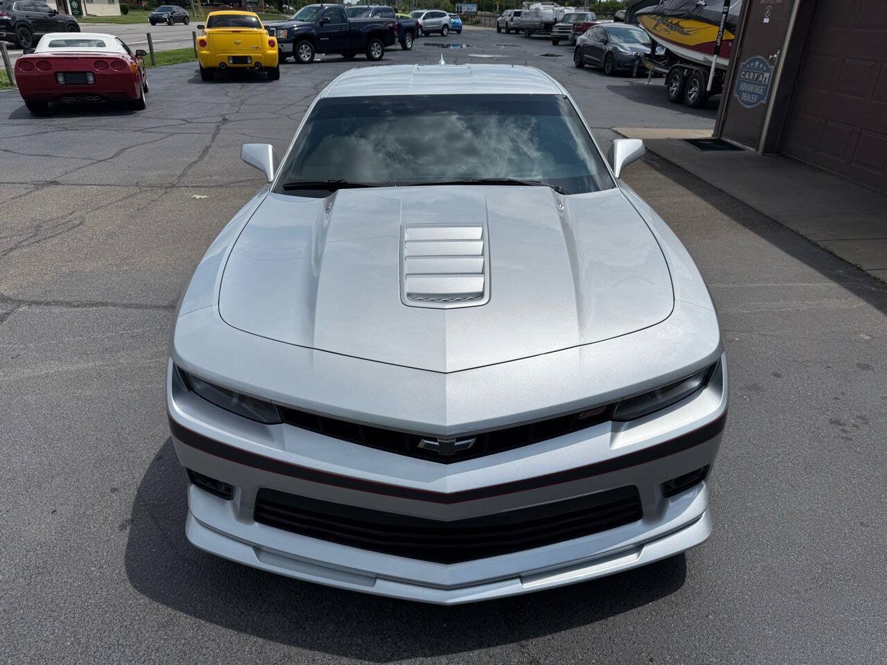 Used 2015 Chevrolet Camaro SS w/ Commemorative Special Edition RWD image 13