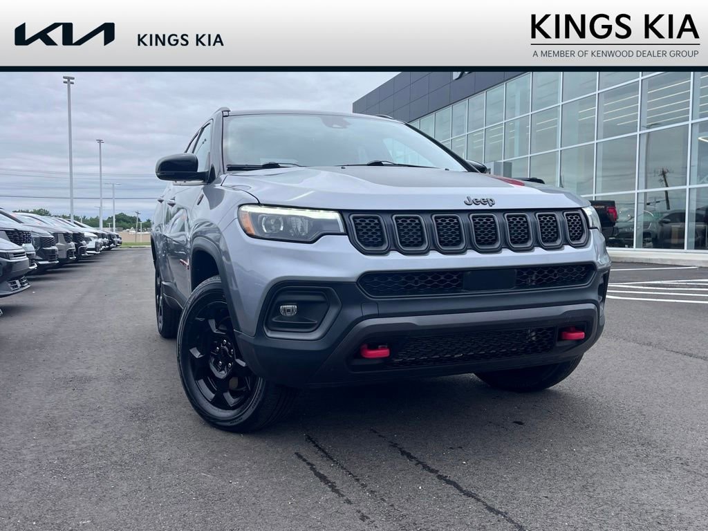 Used 2023 Jeep Compass Trailhawk w/ Trailhawk Elite Group AWD/4WD image 1