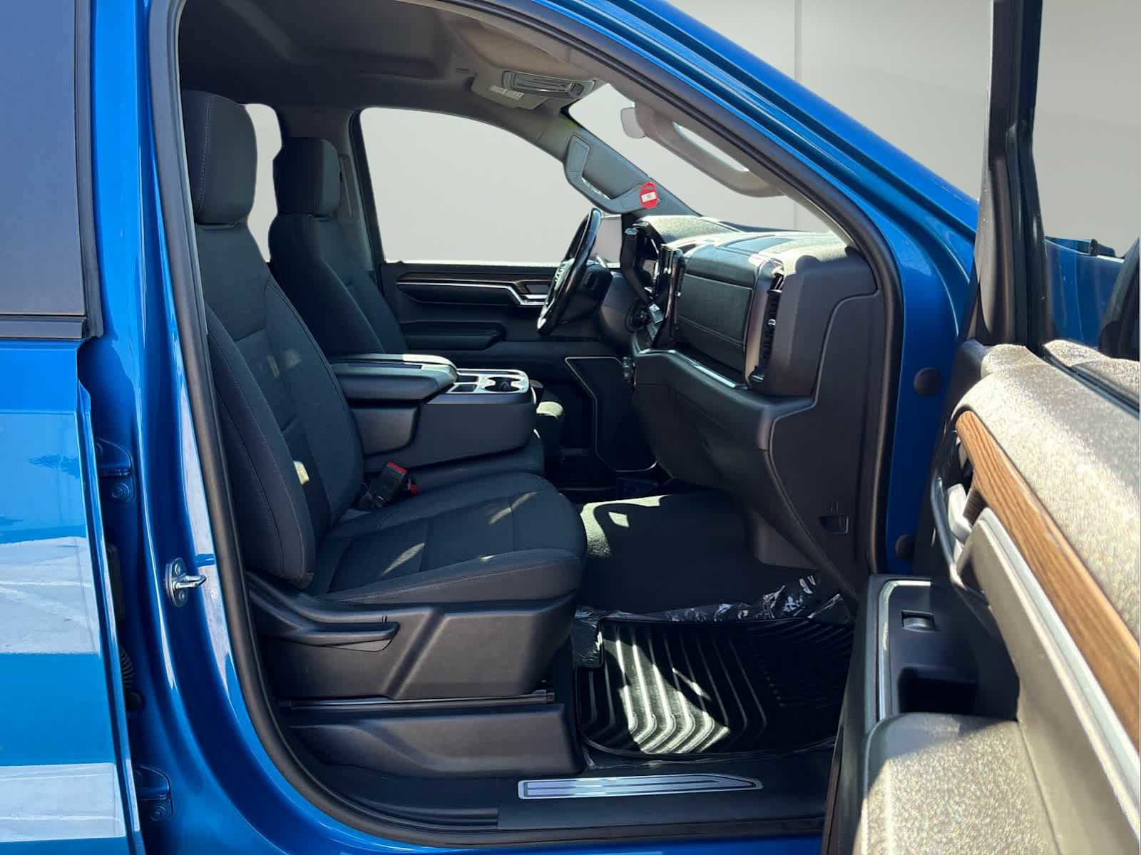 Used 2022 Chevrolet Silverado 1500 LT image 17