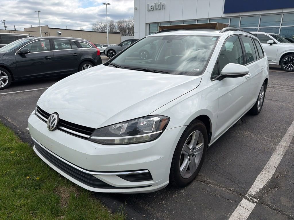 Used 2018 Volkswagen Golf SE FWD image 1