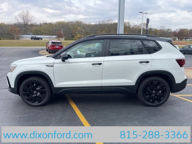 New 2024 Volkswagen Taos SE image 4