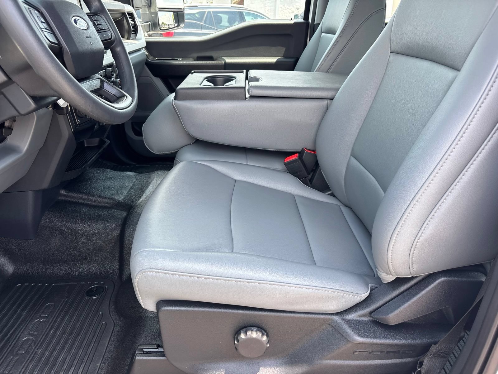 Used 2025 Ford F250 XL AWD/4WD image 15