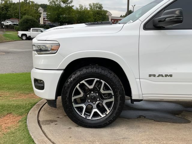 Used 2025 RAM 1500 Laramie AWD/4WD image 12