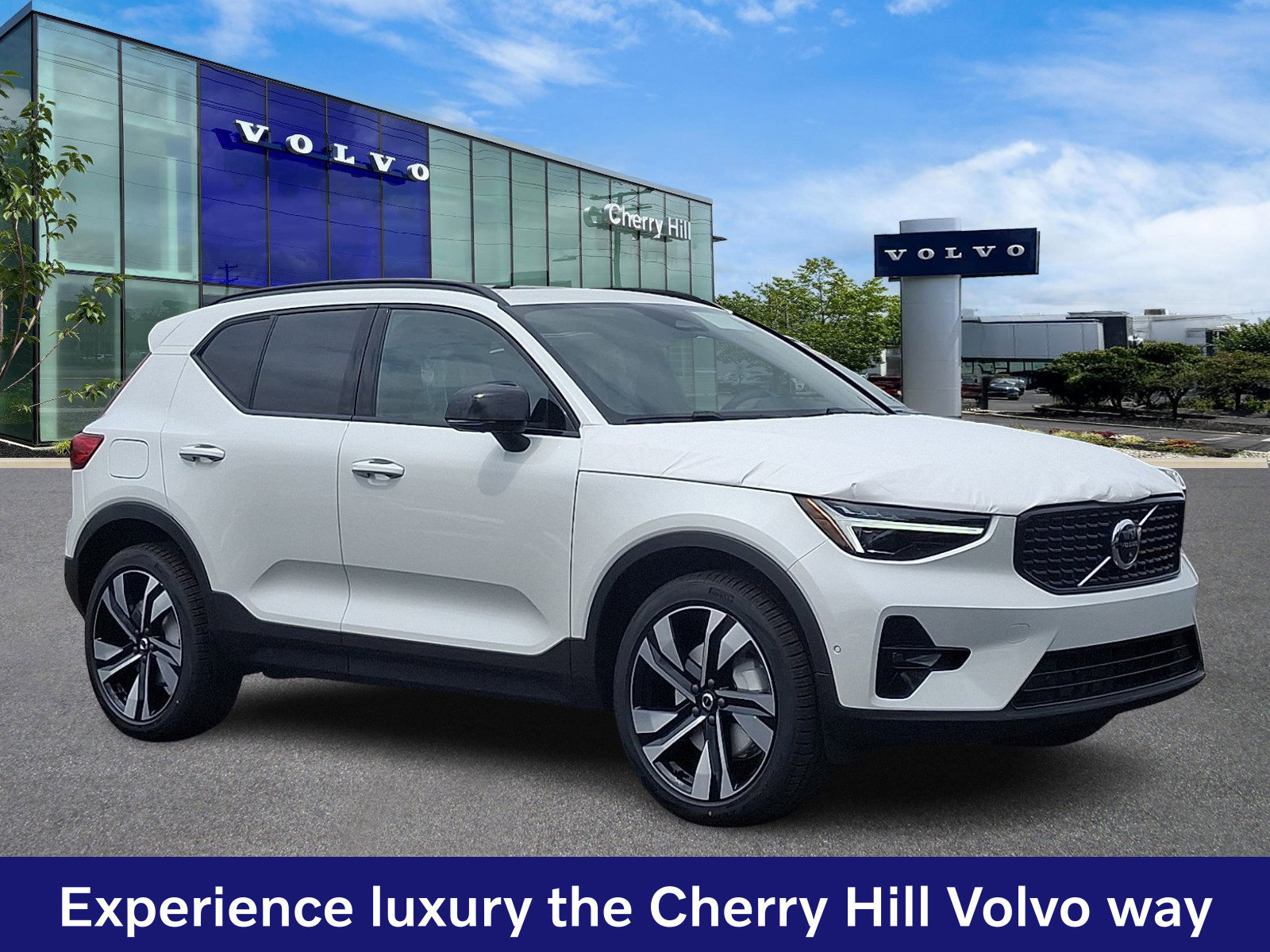 New 2026 Volvo XC40 B5 Ultra w/ Protection Package Premier