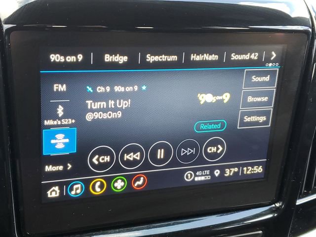 Used 2023 Chevrolet Traverse LT image 11