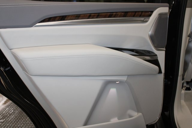 New 2026 Cadillac Escalade Platinum Luxury image 14
