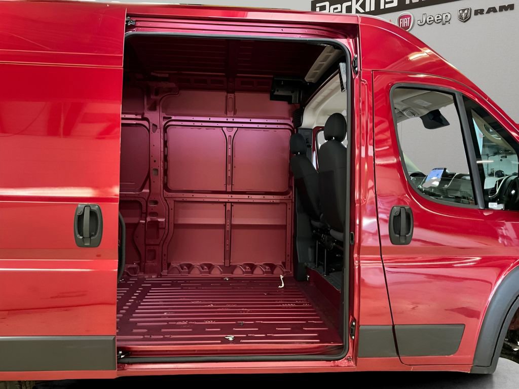 New 2025 RAM ProMaster 1500 w/ Quick Order Package 22G SLT image 7
