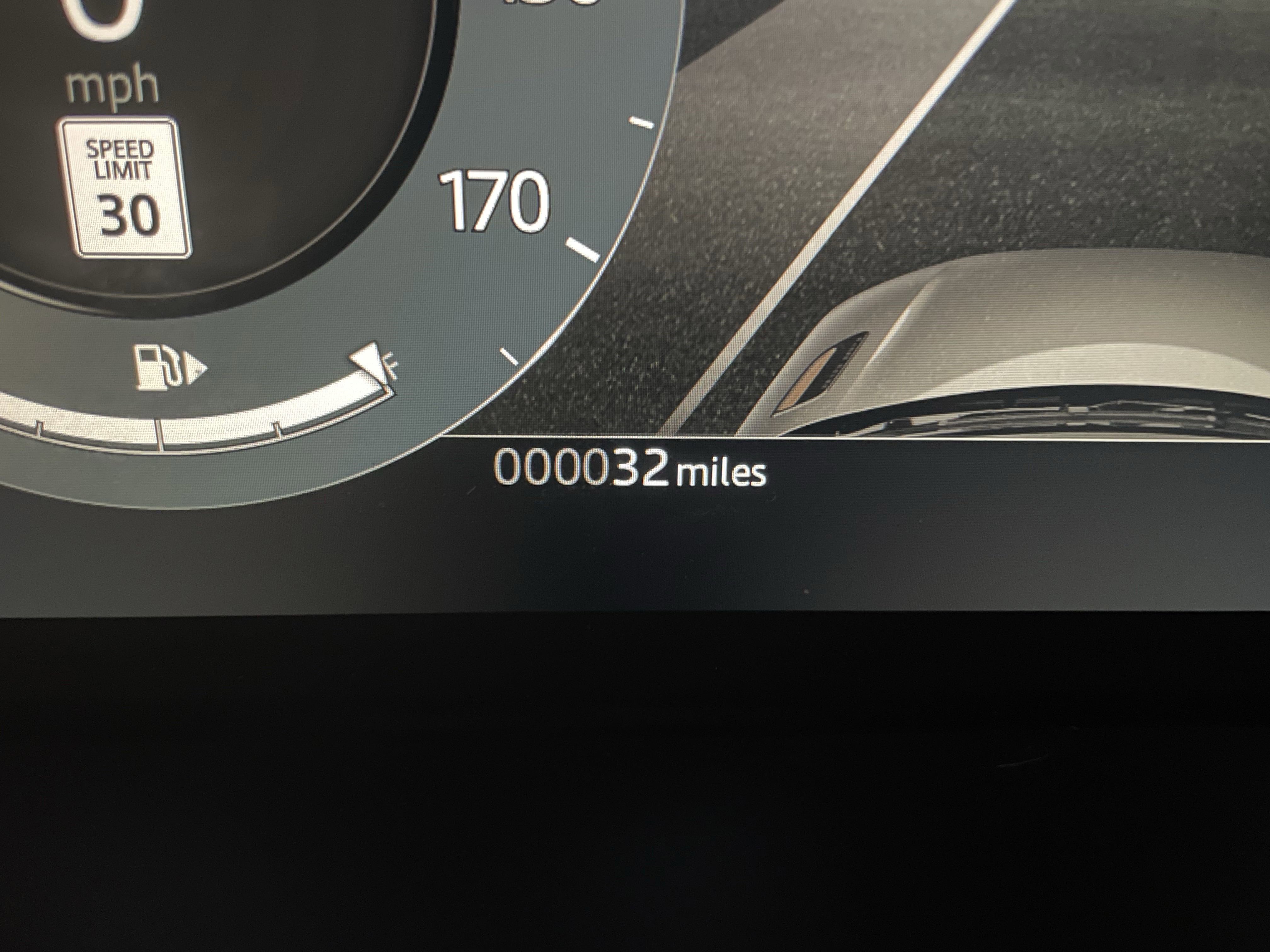 New 2026 Land Rover Range Rover Velar Dynamic SE image 25