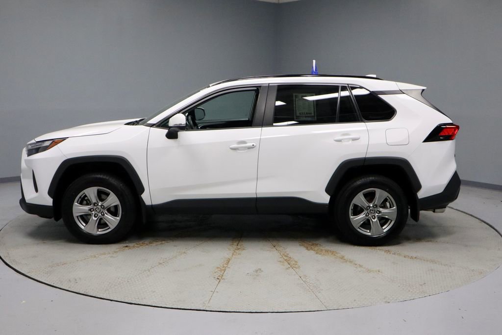 Used 2023 Toyota RAV4 XLE w/ Convenience Package image 7