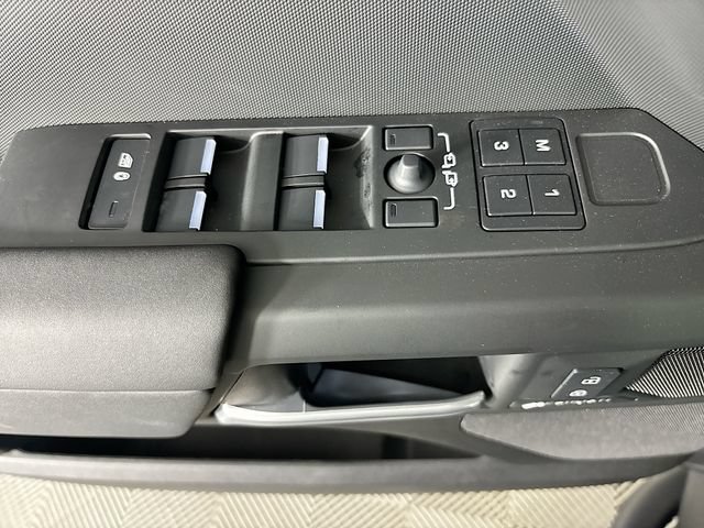 New 2025 Land Rover Defender 110 S AWD/4WD image 18