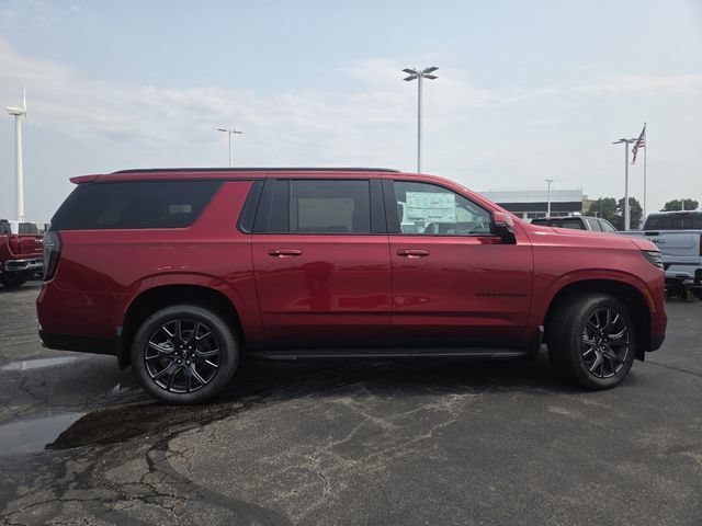 New 2026 Chevrolet Suburban RST w/ Comfort Package AWD/4WD image 19