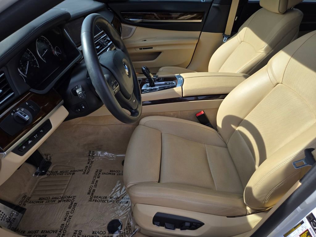 Used 2013 BMW 750Li image 9