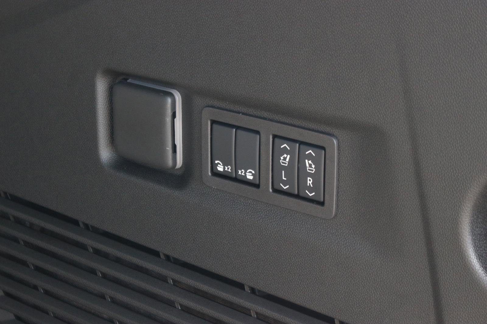 New 2026 Chevrolet Suburban LT w/ Comfort Package image 13