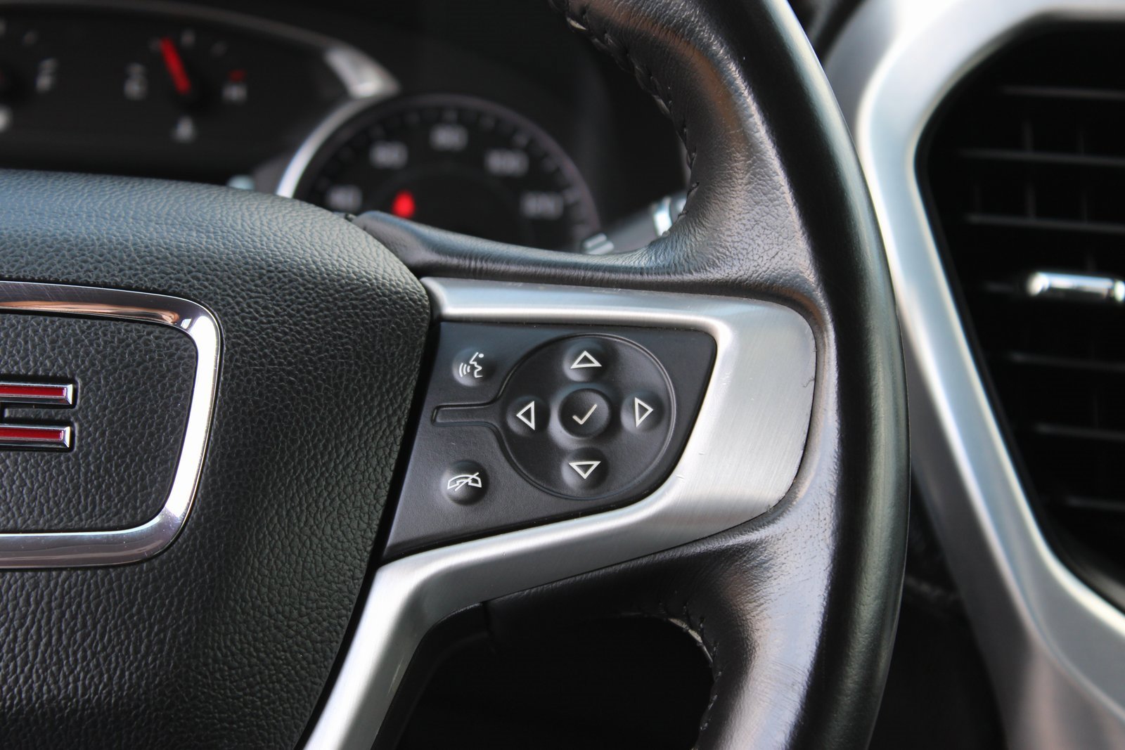 Used 2019 GMC Acadia SLT image 20