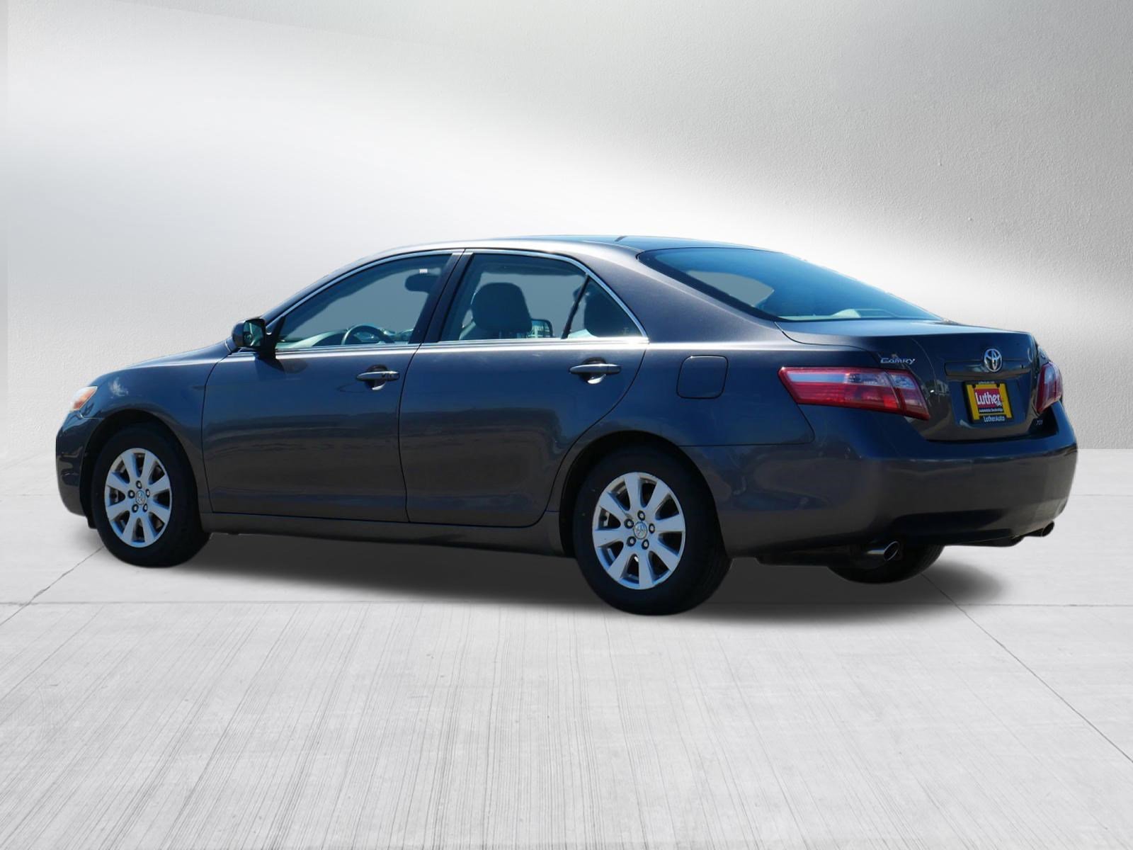 Used 2007 Toyota Camry LE FWD image 5