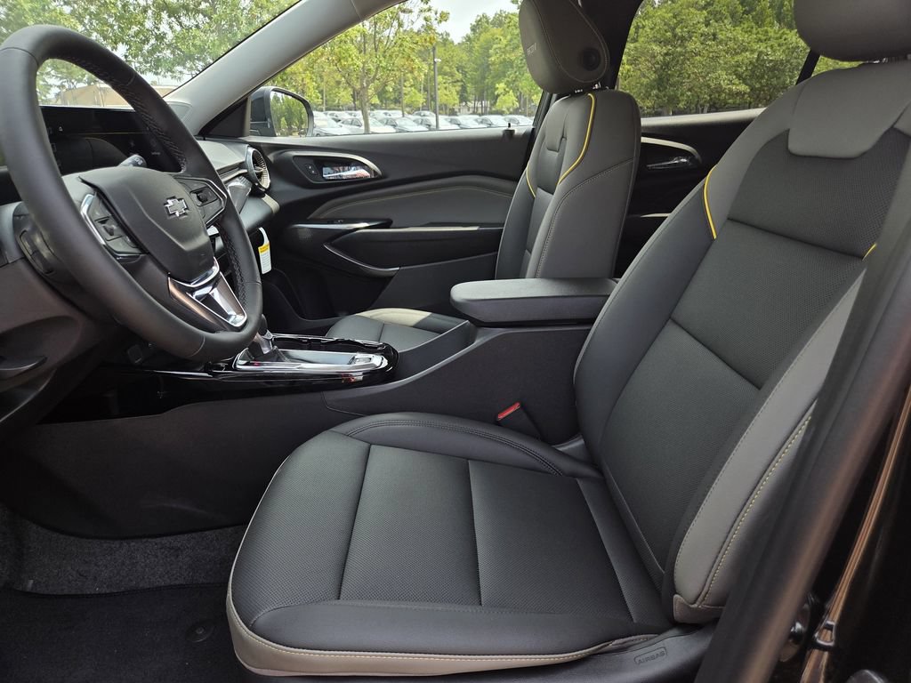New 2026 Chevrolet Trax ACTIV w/ Sunroof Package FWD image 16