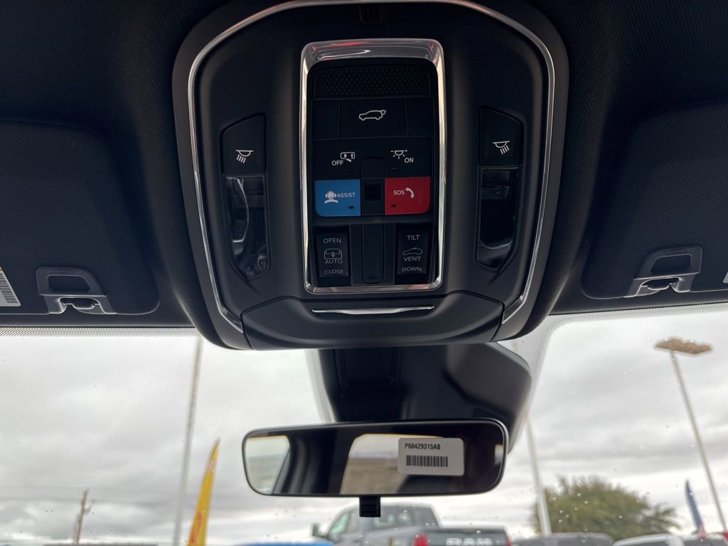 New 2025 Jeep Grand Cherokee L Altitude image 36