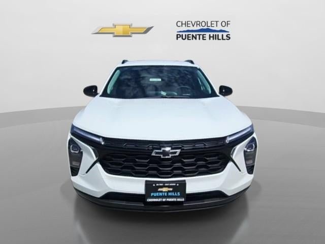 New 2026 Chevrolet Trax LT w/ Midnight Edition FWD image 3