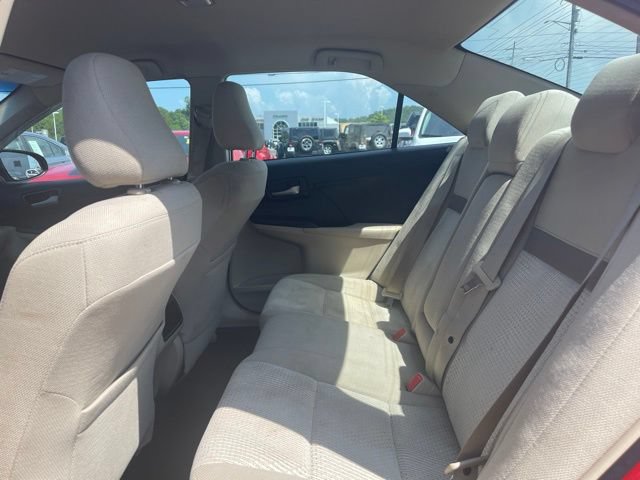 Used 2014 Toyota Camry LE w/ Protection Package FWD image 11