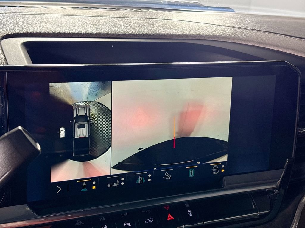 Used 2024 Chevrolet Silverado 3500 LTZ w/ LTZ Convenience Package image 17