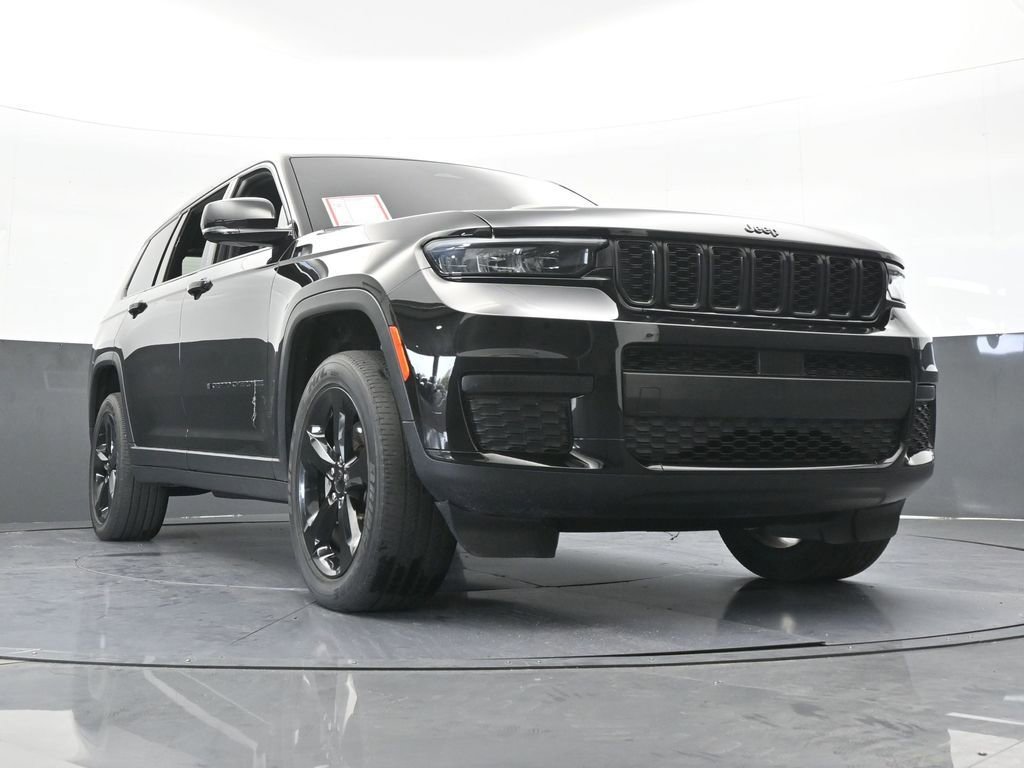 Used 2023 Jeep Grand Cherokee L Laredo image 60